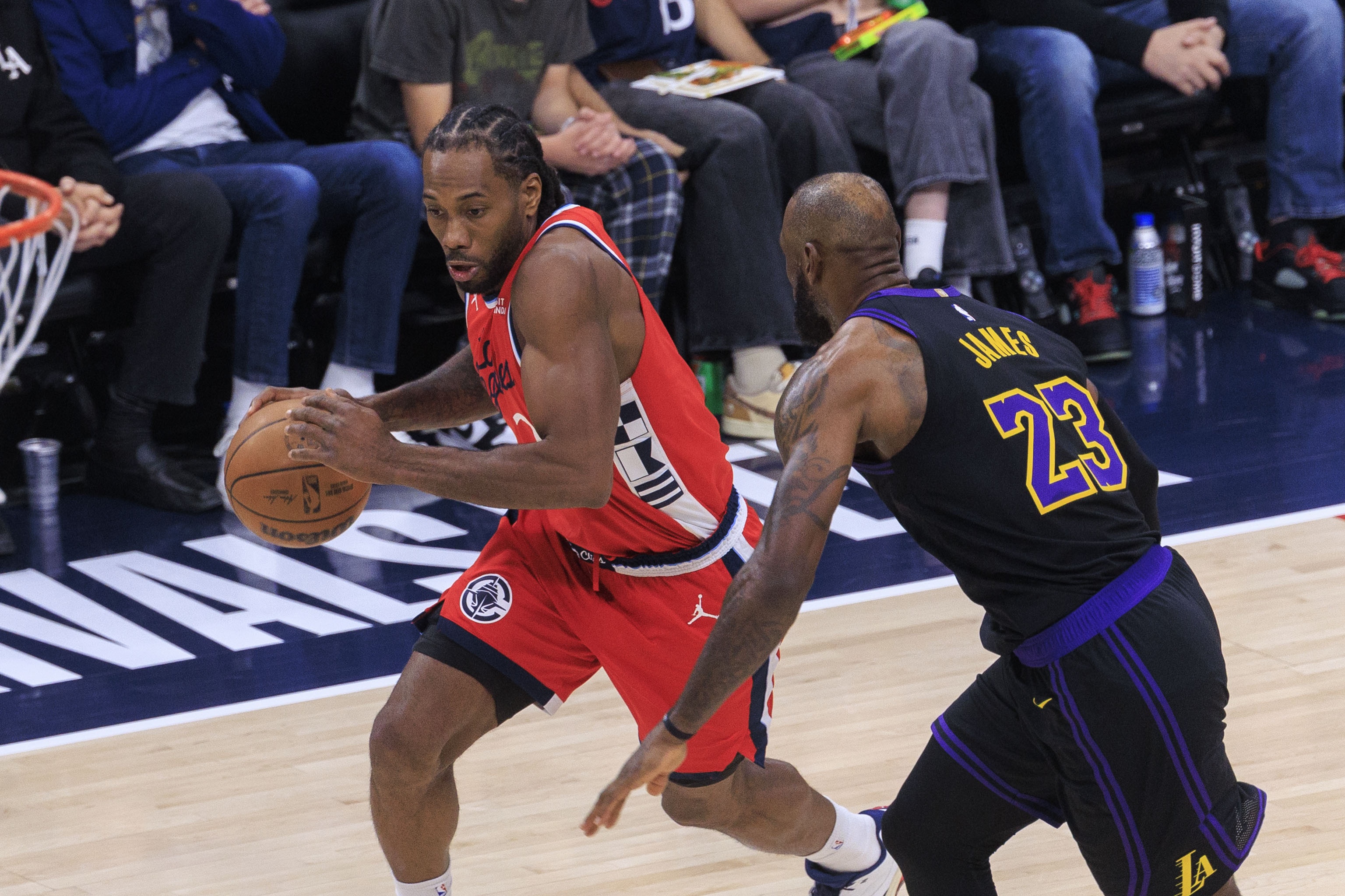 博鱼boyu-ESPN：多队人员预测如果小卡合同被判作废 那詹姆斯可能加盟快船